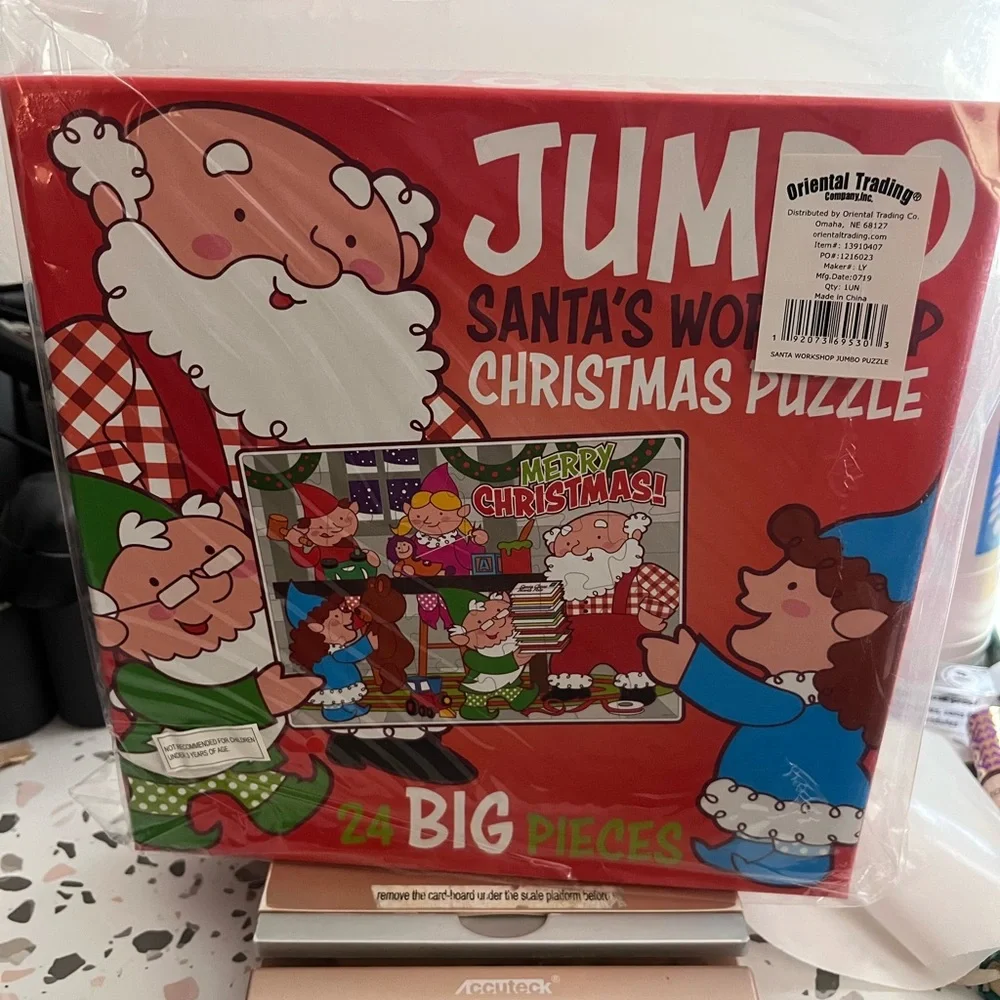 Santa Workshop Jumbo Floor Puzzle
